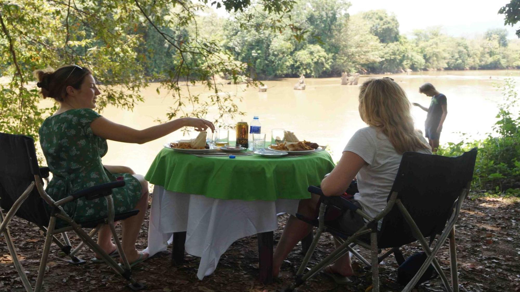 Athgira River Camping - Udawalawe Szoba fotó