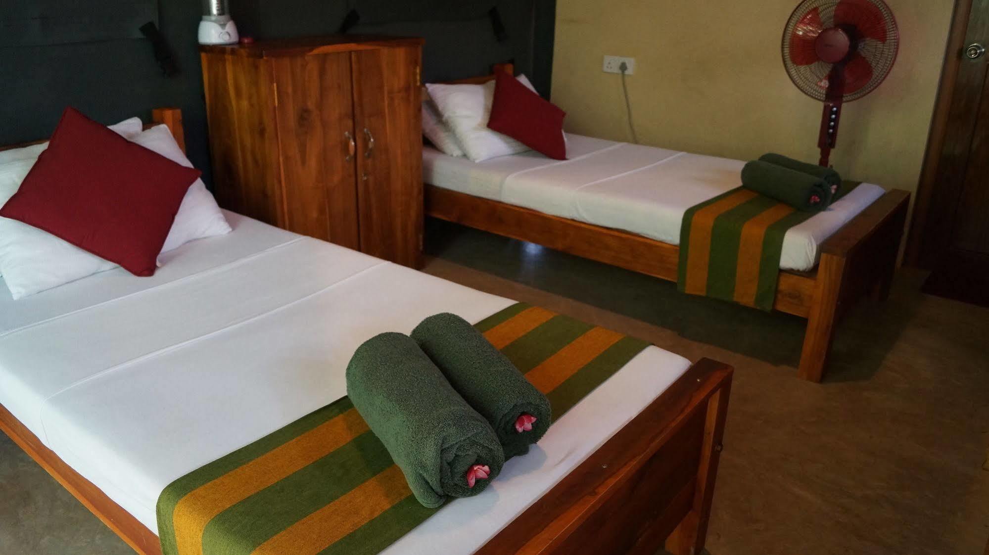 Athgira River Camping - Udawalawe Kültér fotó